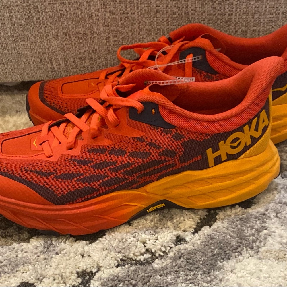 HOKA Speedgoat 5 Size 9.5D